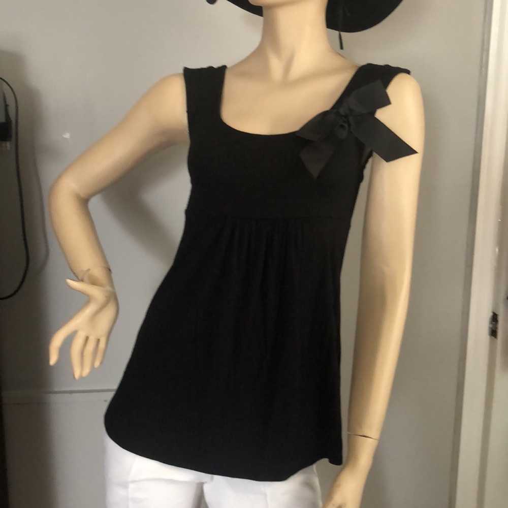 NWT. Bebe Wide Boatnik. TRPZ. Top. Beautiful Blouse . Color Black Size S.